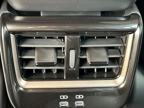 New 2025 Toyota Crown Signia image 14