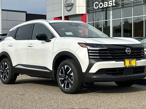 New 2026 Nissan Kicks SV w/ SV Premium Package image 2