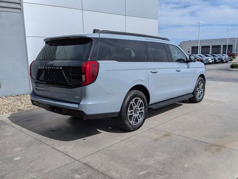 Certified 2025 Ford Expedition Max Active RWD image 4