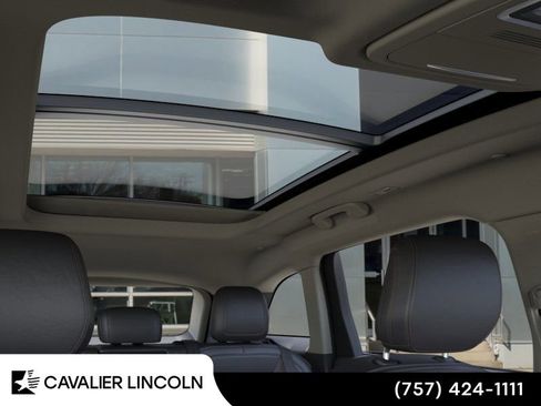 Used 2026 Lincoln Nautilus Premier w/ Equipment Group 102A AWD/4WD image 22