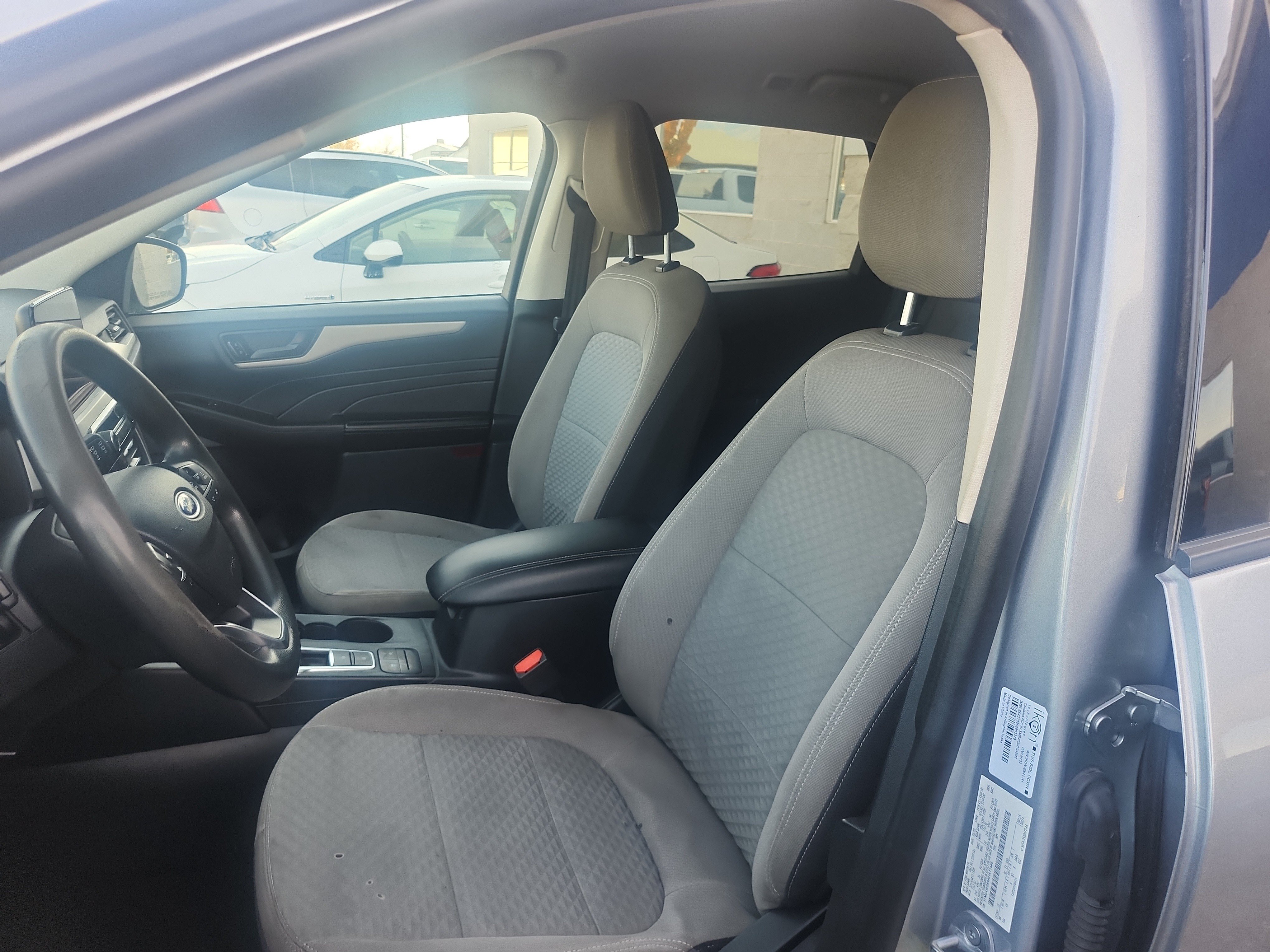 Used 2022 Ford Escape SE FWD image 11