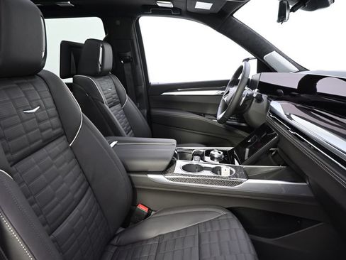 New 2026 Cadillac Escalade V w/ LPO, Floor Liner Package AWD/4WD image 16