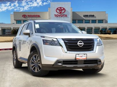 Used 2025 Nissan Pathfinder SV
