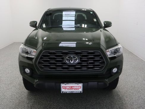 Used 2021 Toyota Tacoma TRD Off-Road w/ Technology Package AWD/4WD image 3