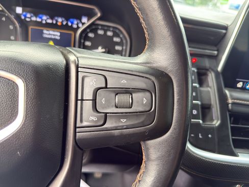 Used 2021 GMC Yukon AT4 w/ AT4 Premium Package AWD/4WD image 33