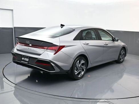 Certified 2025 Hyundai Elantra Sport image 4