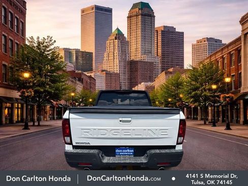 Used 2025 Honda Ridgeline Black Edition image 5