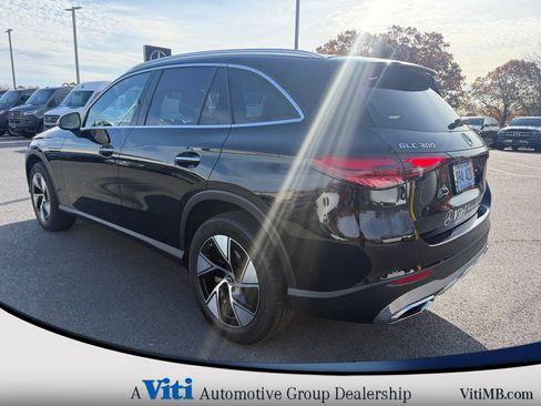 Used 2024 Mercedes-Benz GLC 300 4MATIC image 6