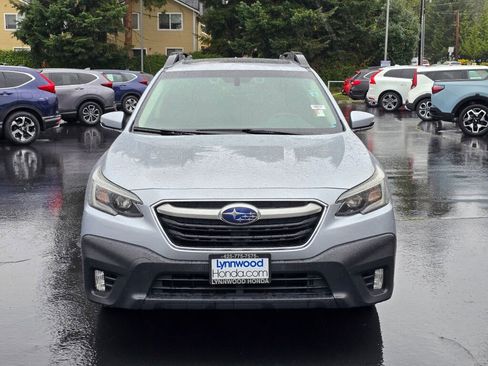 Used 2021 Subaru Outback Premium image 10