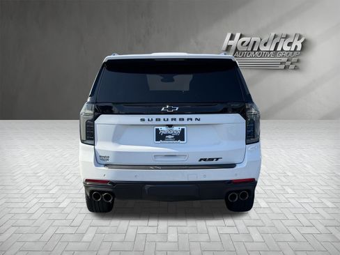 Used 2026 Chevrolet Suburban RST w/ Comfort Package RWD image 9