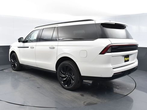 New 2025 Lincoln Navigator L Reserve w/ Jet Appearance Package image 7