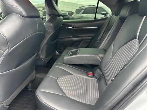 Used 2022 Toyota Camry SE w/ Carpet Mat Package (TMS) AWD/4WD image 12