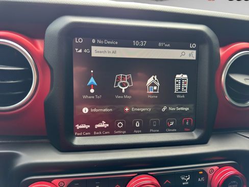 Used 2023 Jeep Gladiator Rubicon w/ LED Lighting Group AWD/4WD image 35