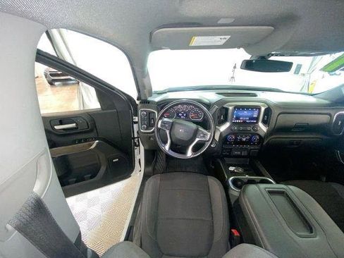 Used 2021 Chevrolet Silverado 1500 LT Trail Boss w/ Convenience Package II AWD/4WD image 38