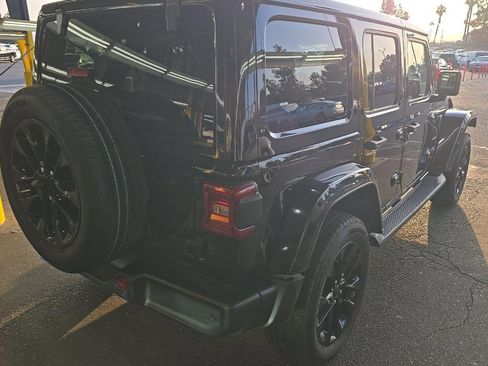 Used 2024 Jeep Wrangler Unlimited Sahara w/ Safety Group AWD/4WD image 4