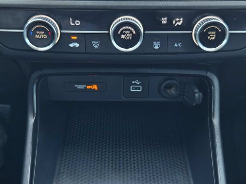 Used 2025 Honda CR-V LX image 17