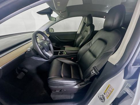 Used 2022 Tesla Model Y Long Range AWD/4WD image 13