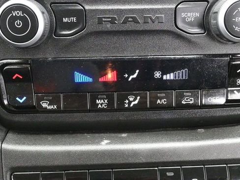 Used 2023 RAM ProMaster 2500 FWD image 18