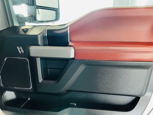 Used 2019 Ford F250 Platinum w/ Platinum Ultimate Package image 30