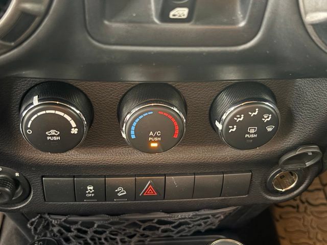 Used 2016 Jeep Wrangler Unlimited Sport AWD/4WD image 32