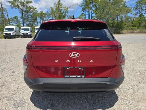 Used 2024 Hyundai Kona SEL FWD image 5