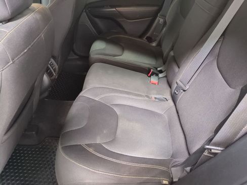 Used 2016 Jeep Cherokee Altitude w/ Cold Weather Group image 19