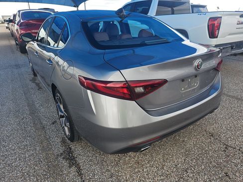 Used 2019 Alfa Romeo Giulia Ti image 8