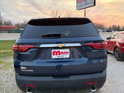 Used 2022 Chevrolet Traverse LS image 30