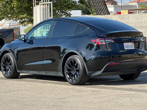 Used 2021 Tesla Model Y Long Range AWD/4WD image 7