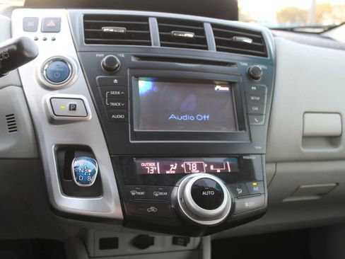 Used 2012 Toyota Prius V Two image 19