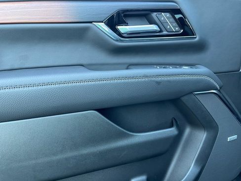 New 2026 GMC Yukon XL Denali w/ Sun & Power Step Package image 8