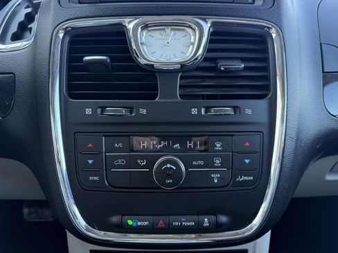 Used 2012 Chrysler Town & Country Touring w/ Entertainment Group #1 image 32