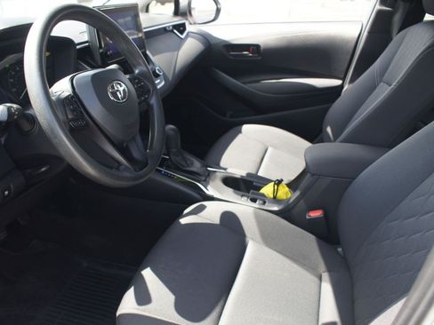 Used 2023 Toyota Corolla LE FWD image 11