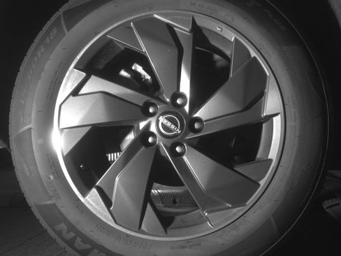 Used 2025 Nissan Rogue SV image 15