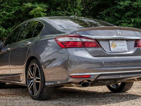 Used 2016 Honda Accord EX-L image 3