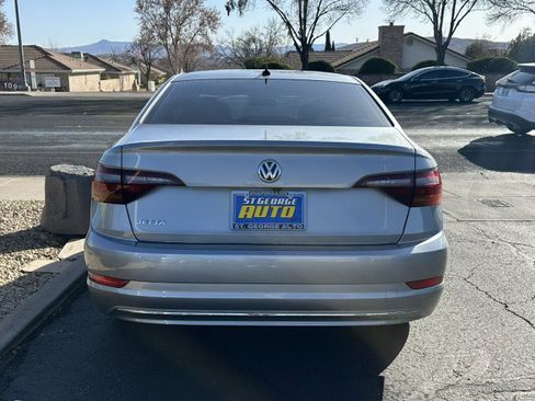 Used 2019 Volkswagen Jetta S w/ Driver Assistance Package image 4