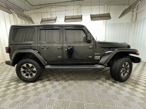 Used 2018 Jeep Wrangler Unlimited Sahara w/ LED Lighting Group image 18