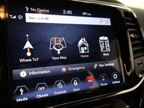 Used 2022 Jeep Grand Cherokee Limited image 46