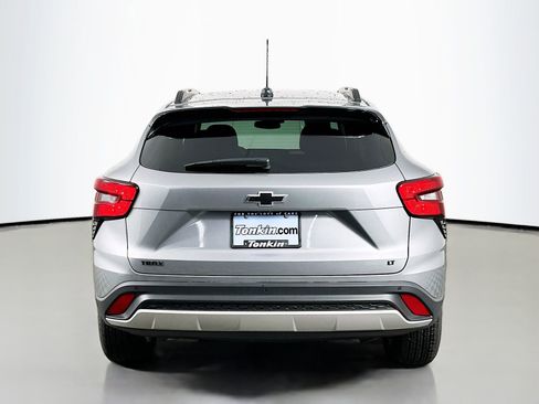 New 2025 Chevrolet Trax LT w/ Driver Confidence Package FWD image 7
