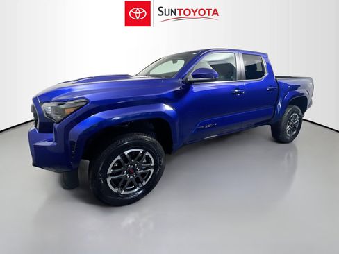 Used 2024 Toyota Tacoma TRD Sport AWD/4WD image 9