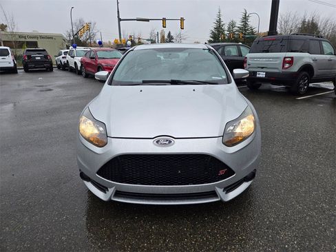 Used 2014 Ford Focus ST w/ Equipment Group 201A image 2