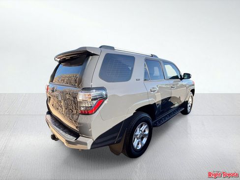 Certified 2024 Toyota 4Runner SR5 Premium w/ Moonroof Package AWD/4WD image 4