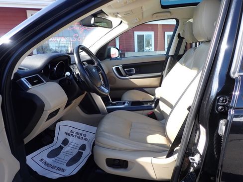 Used 2017 Land Rover Discovery Sport HSE AWD/4WD image 8