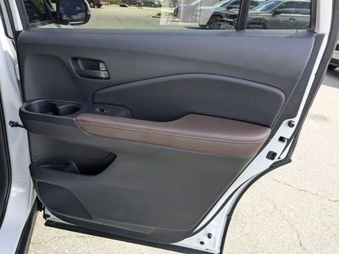 Certified 2024 Honda Passport EX-L image 40