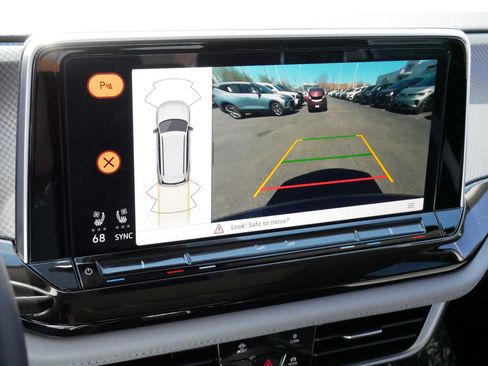 Certified 2025 Volkswagen Atlas Peak Edition SE AWD/4WD image 31