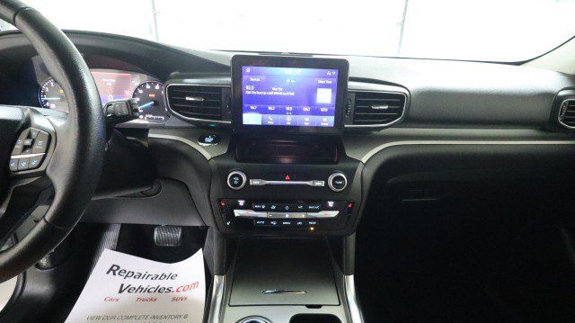 Used 2020 Ford Explorer XLT w/ Equipment Group 202A RWD image 14