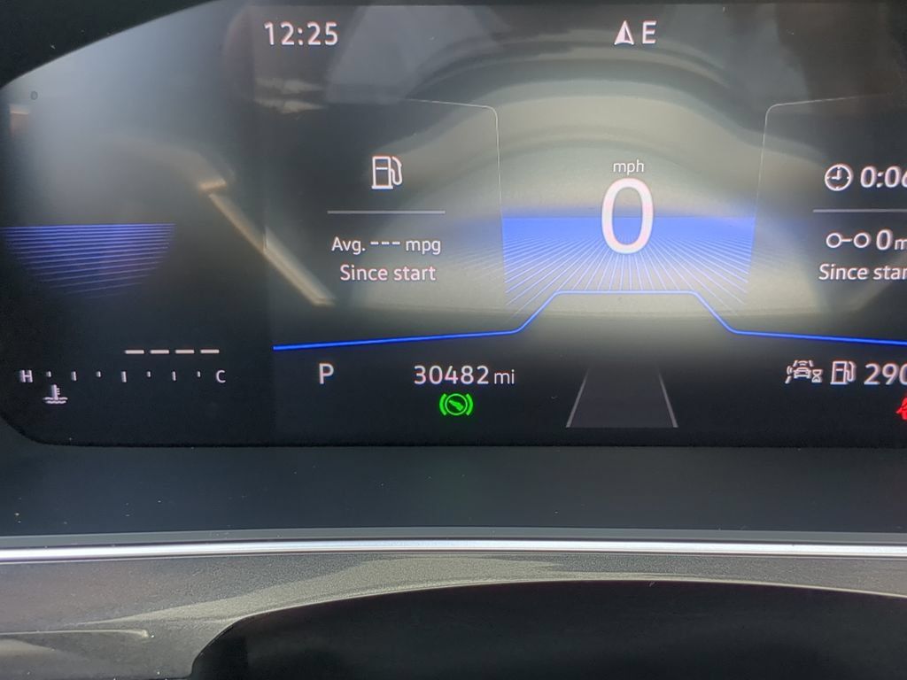 Certified 2024 Volkswagen Tiguan SE R-Line FWD image 33