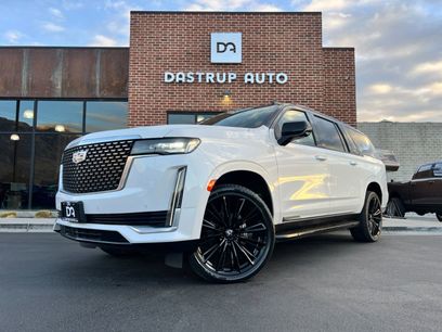 Used 2022 Cadillac Escalade ESV Luxury