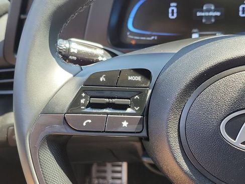 Certified 2025 Hyundai Elantra Sport FWD image 7