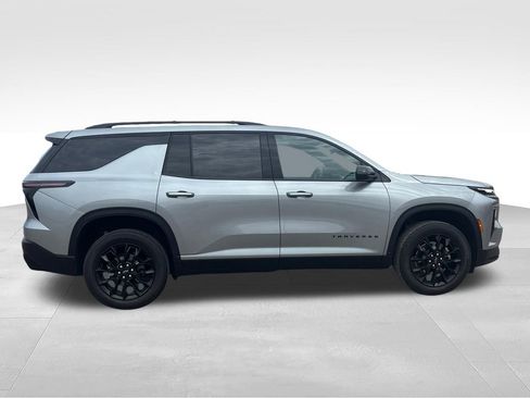 Used 2024 Chevrolet Traverse LT w/ Midnight/Sport Edition FWD image 18